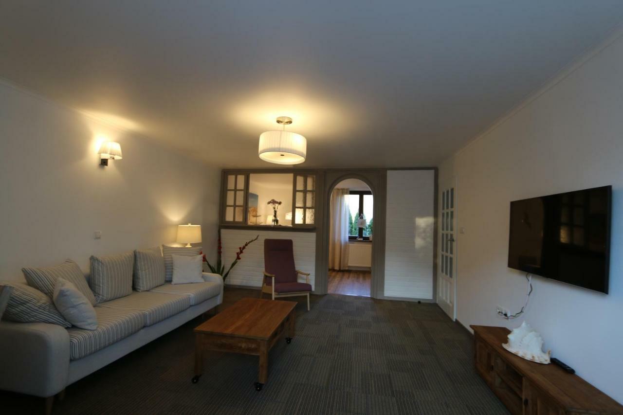 Villa Czarli Miedzyzdroje Exteriör bild